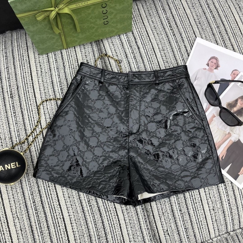 G*u*i shorts